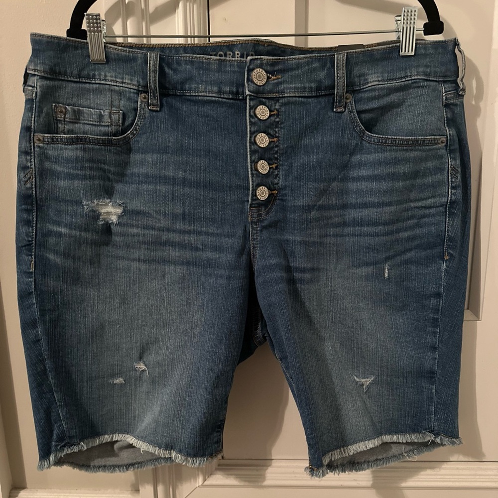 Torrid Perfect Boyfriend Bermuda Vintage Stretch Mid Rise Shorts - Picture 2 of 7